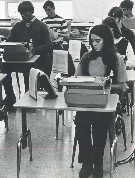 students_at_pembroke_high_in_the_70s1.jpg