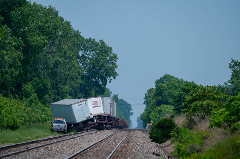 fargo road train derail