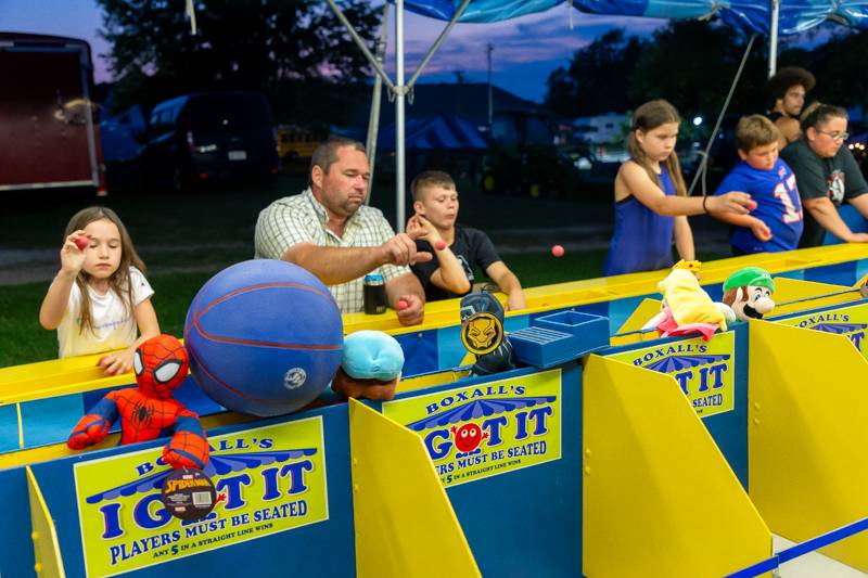 Fair photos.