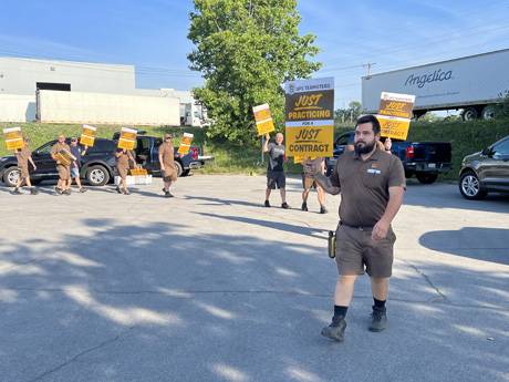 ups strike batavia