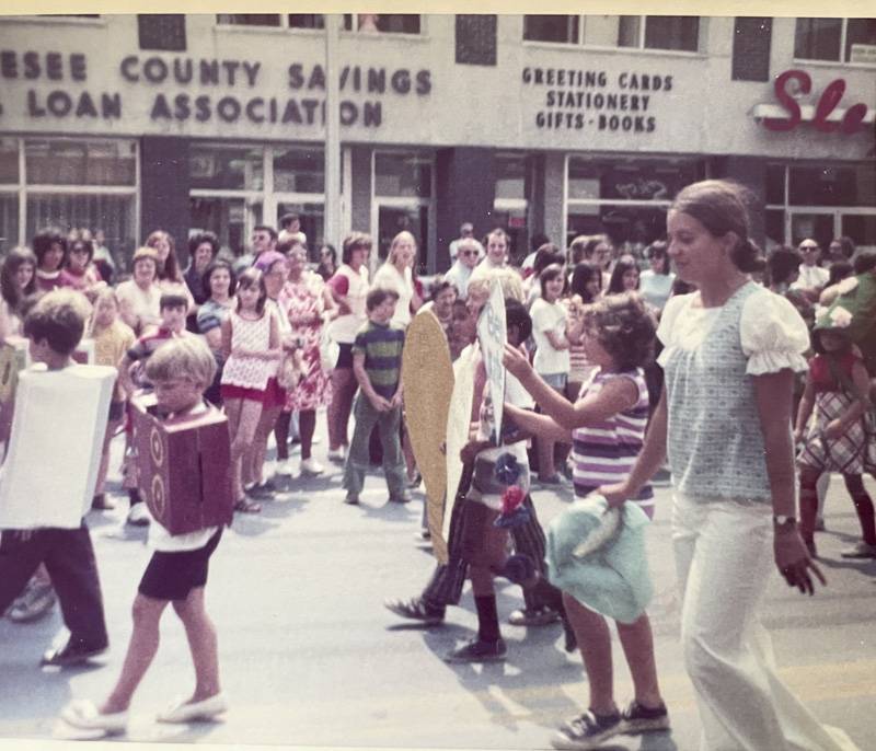 lawn fete parade