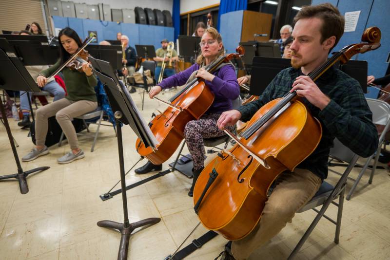 genesee symphony orchestra holiday rehersal 2023