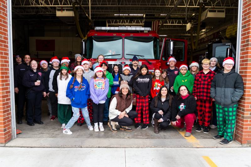 Students from Batavia Middle School give back to services in Batavia.  Photo by Steve Ognibene