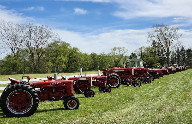 tractor days elba