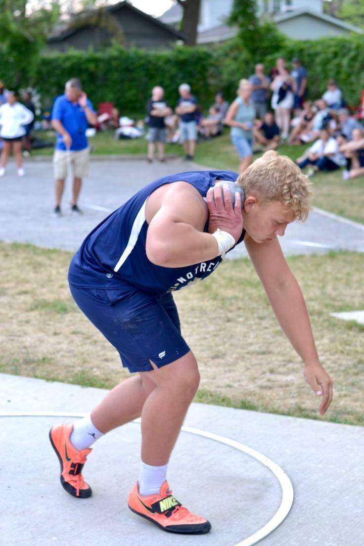 mavrik hall shot put