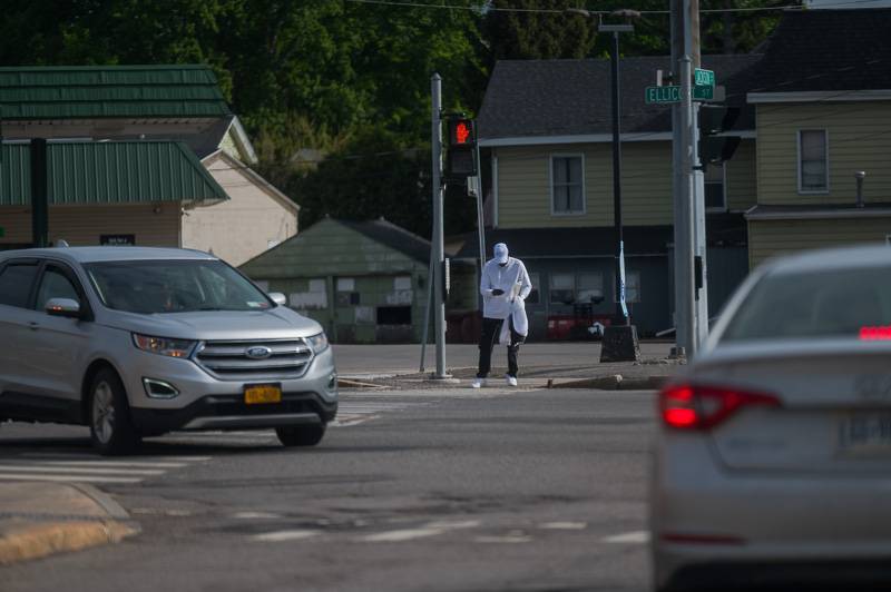 pedestrian-jackson-and-ellicott-batavia