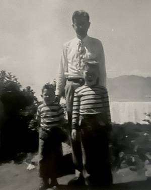 Dad with Dan and Dave at Niagara Falls. Notice Dad is wearing a tie.