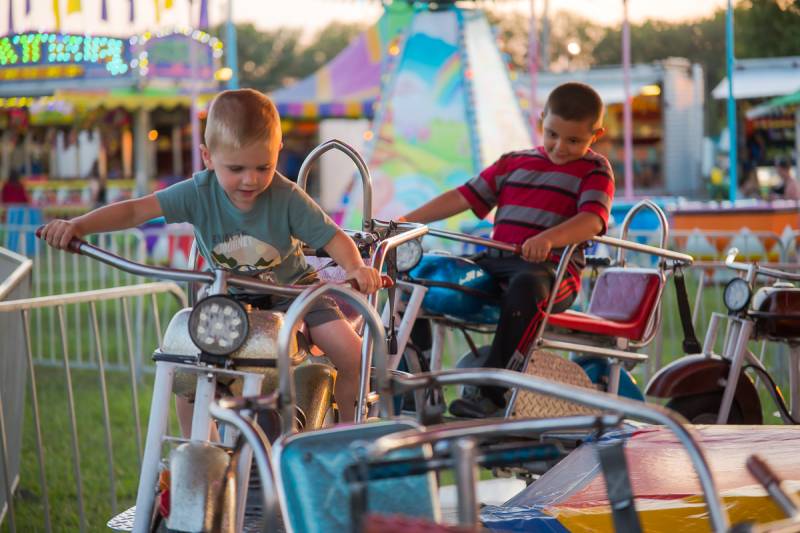 friday evening midway genesee county fair