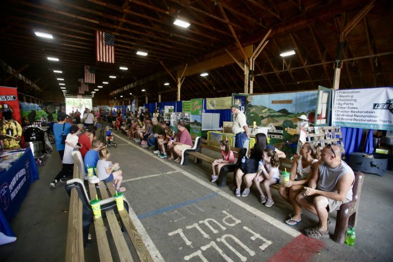 Tiny tot tractor pull fair