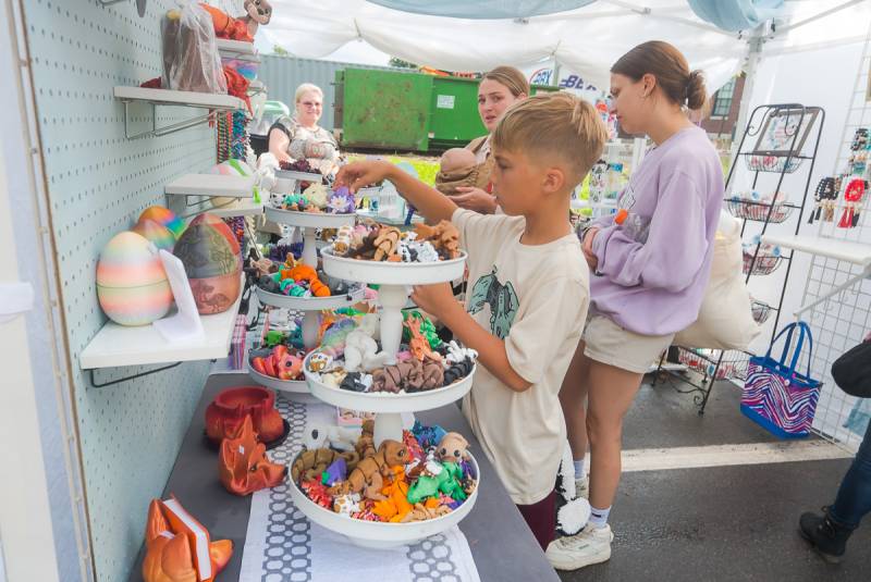 labor daze vendors