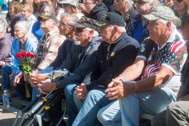 vietnam-bench-dedication-oakfield