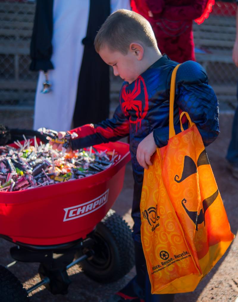 trick-or-treat-at-dwyer