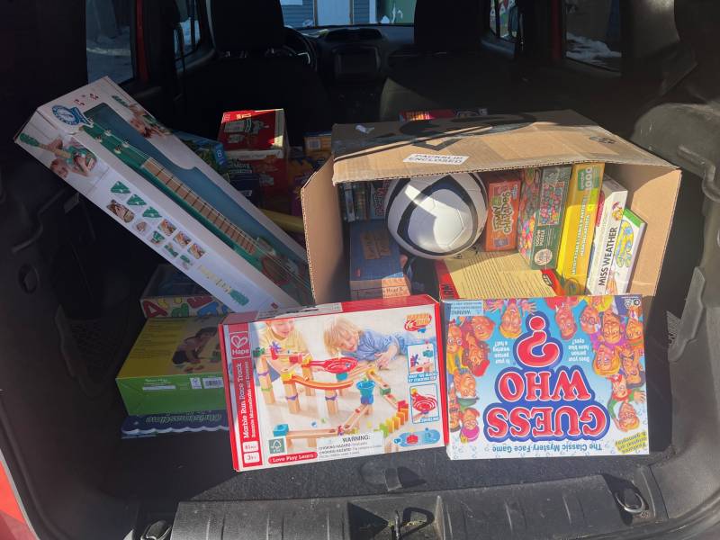 Howard's Jeep getting filled with toys