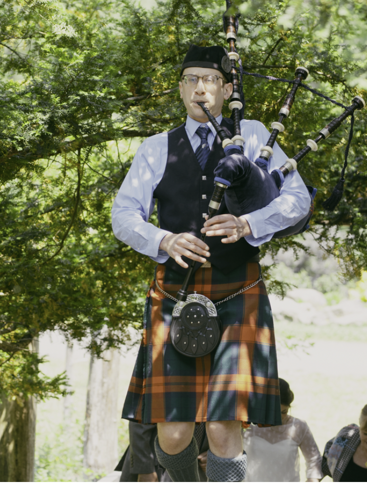 jake-kwiatkowski-the-rochester-bagpiper.png