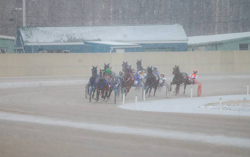 winter-opening-batavia-downs