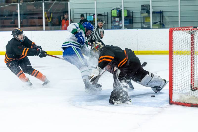 Jameson Motyka scores a goal early in the first period for BND United.  Photo by Steve Ognibene