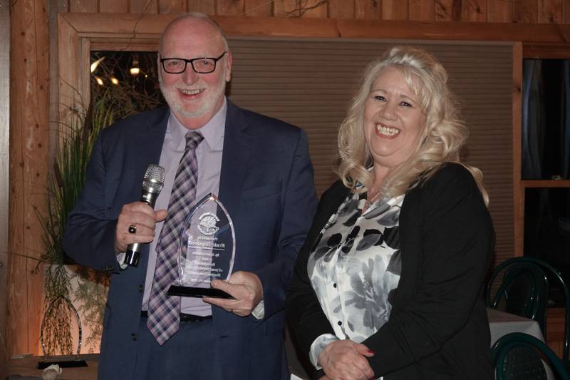 teresa-robinson-presenting-an-award-to-ernie-haywood